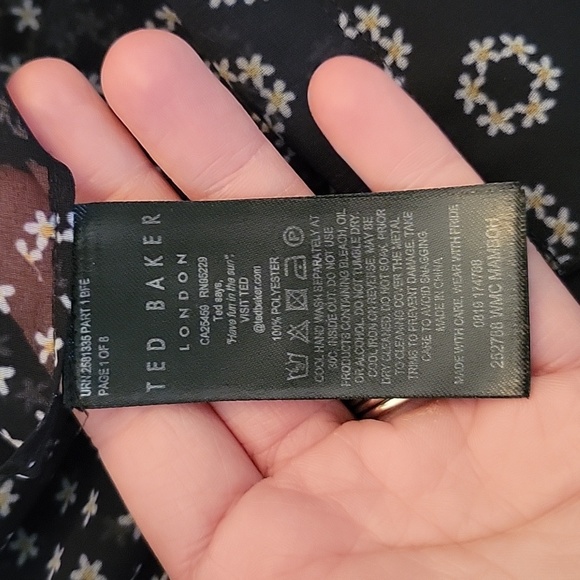 Ted Baker London Sheer Poncho Style Blouse Floral Hearts Navy Small - Picture 3 of 9